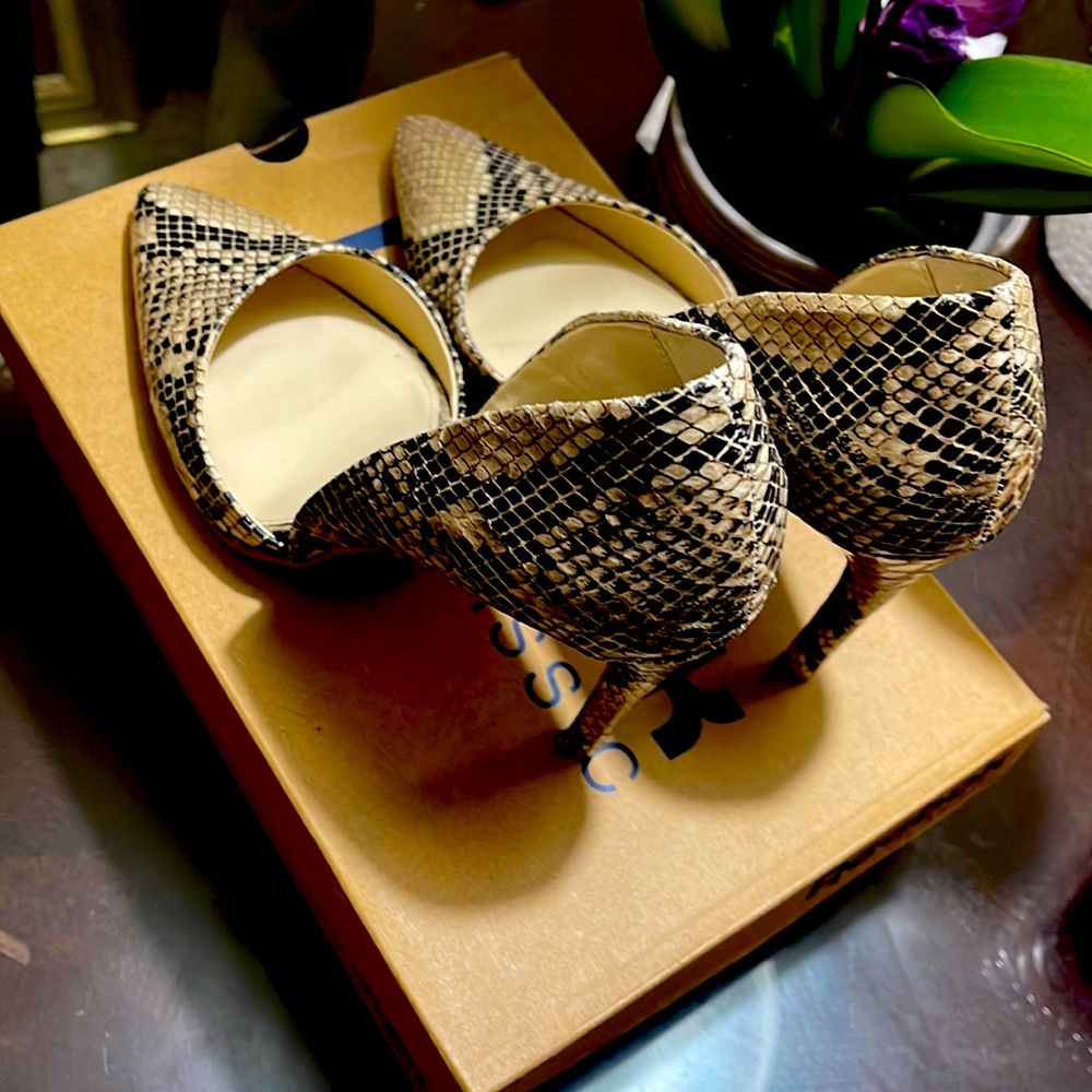 Mia Pumps